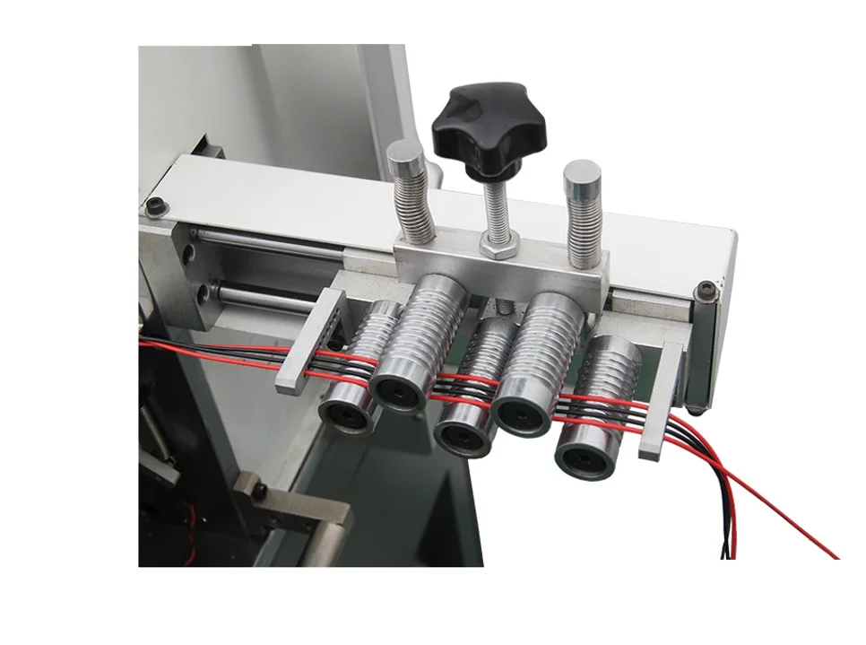 Machine d'étagage à souder, entièrement automatique, dénudage de câbles lumineux LED, torsion