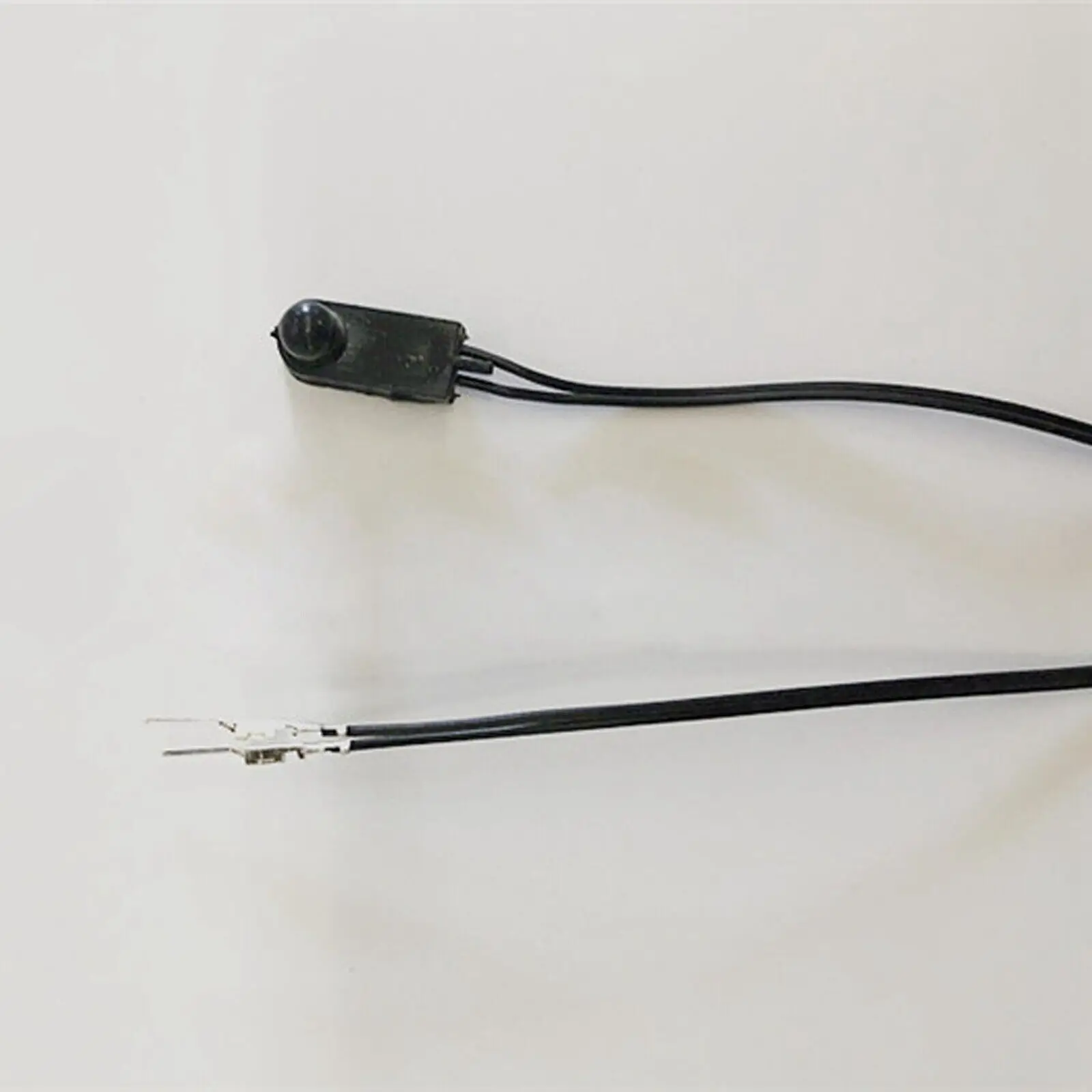 1pcs Sensor With Wires For Fiat 500 500X 500L Punto 05-18 Ambient Temperature Sensor Underneath Door Mirror