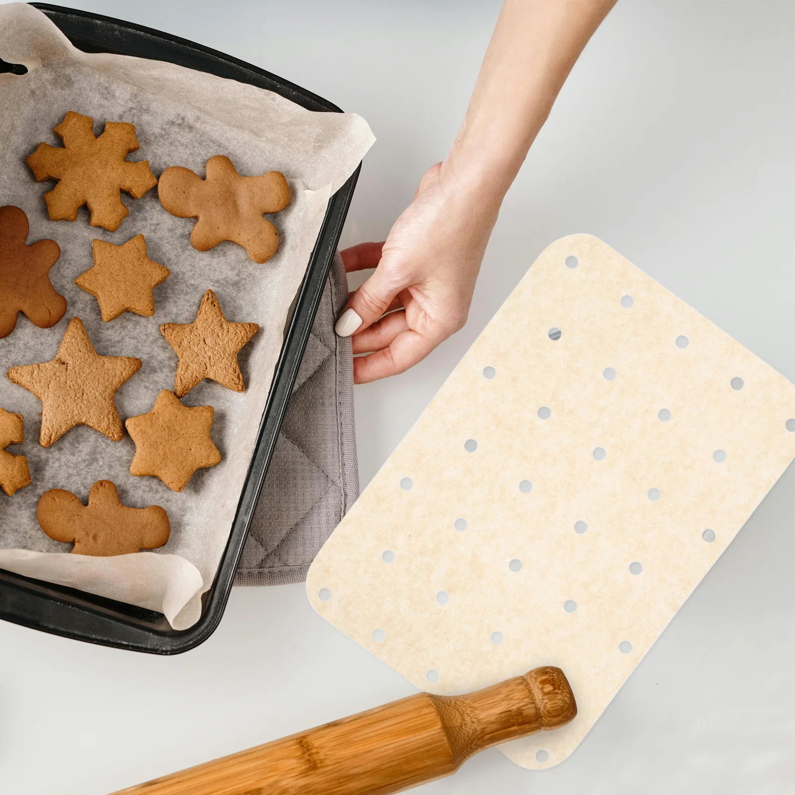 

100Pcs Oil Absorbing Paper for Air Fryer Nonstick Baking Parchment Sheets High Heat Resistant Oven Paper Greaseproof Cooking