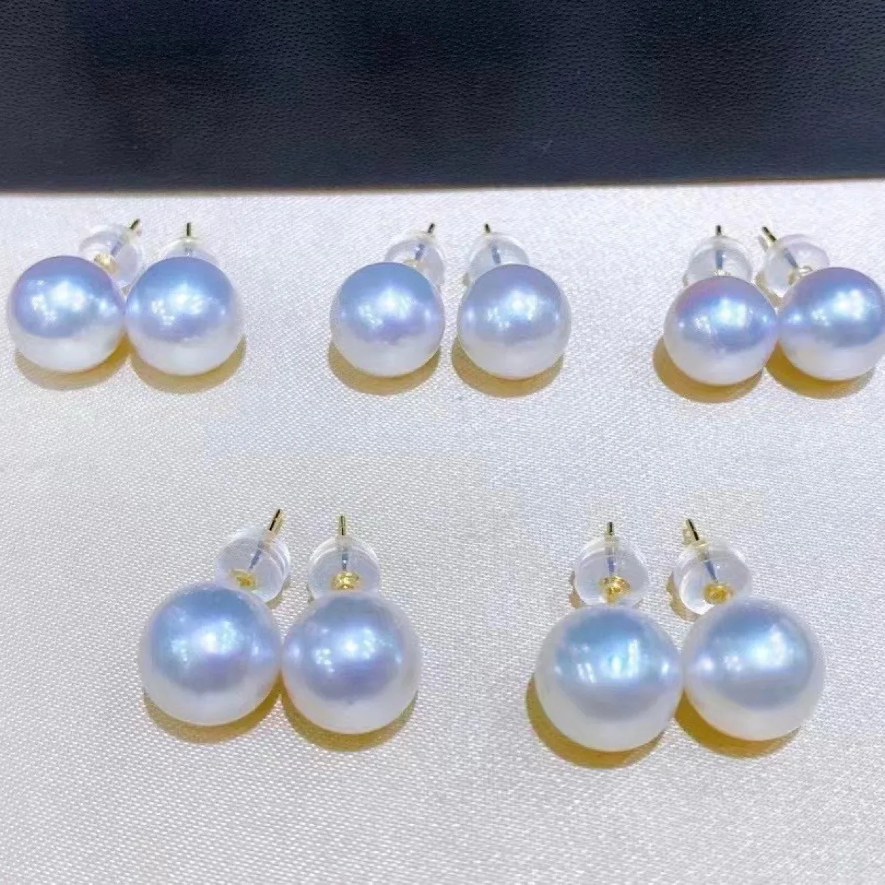 Beautiful AAAA 8-9mm 9-10mm 10-11mm 11-12mm natural South Sea round light bulb pearl earrings 18k/AU750 gold+platinum