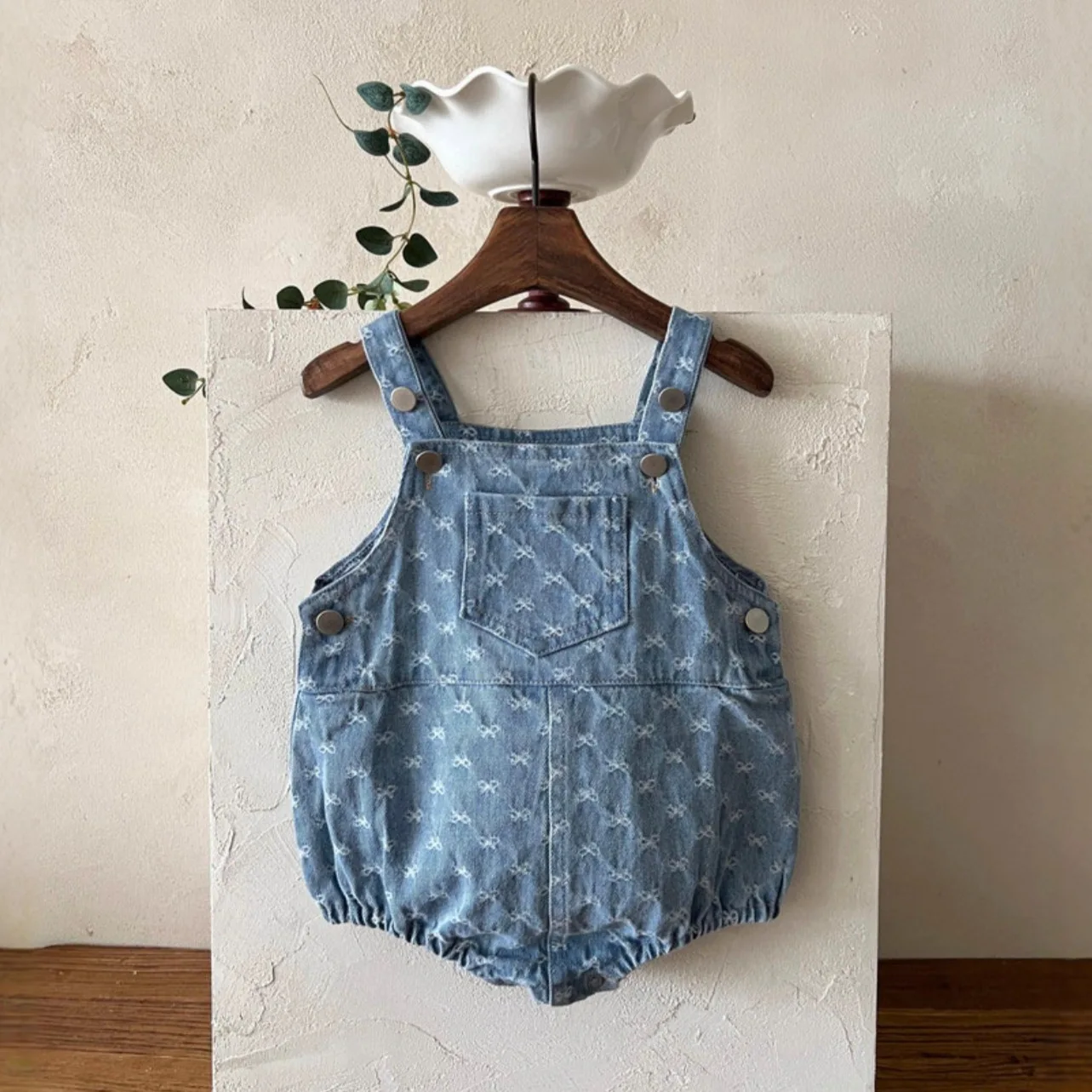 Infant Girl Bow Print Jumpsuit Toddler Fashion Pocket Overalls Newborn Clothes 2025 Autumn New Baby Sleeveless Denim Bodysuit