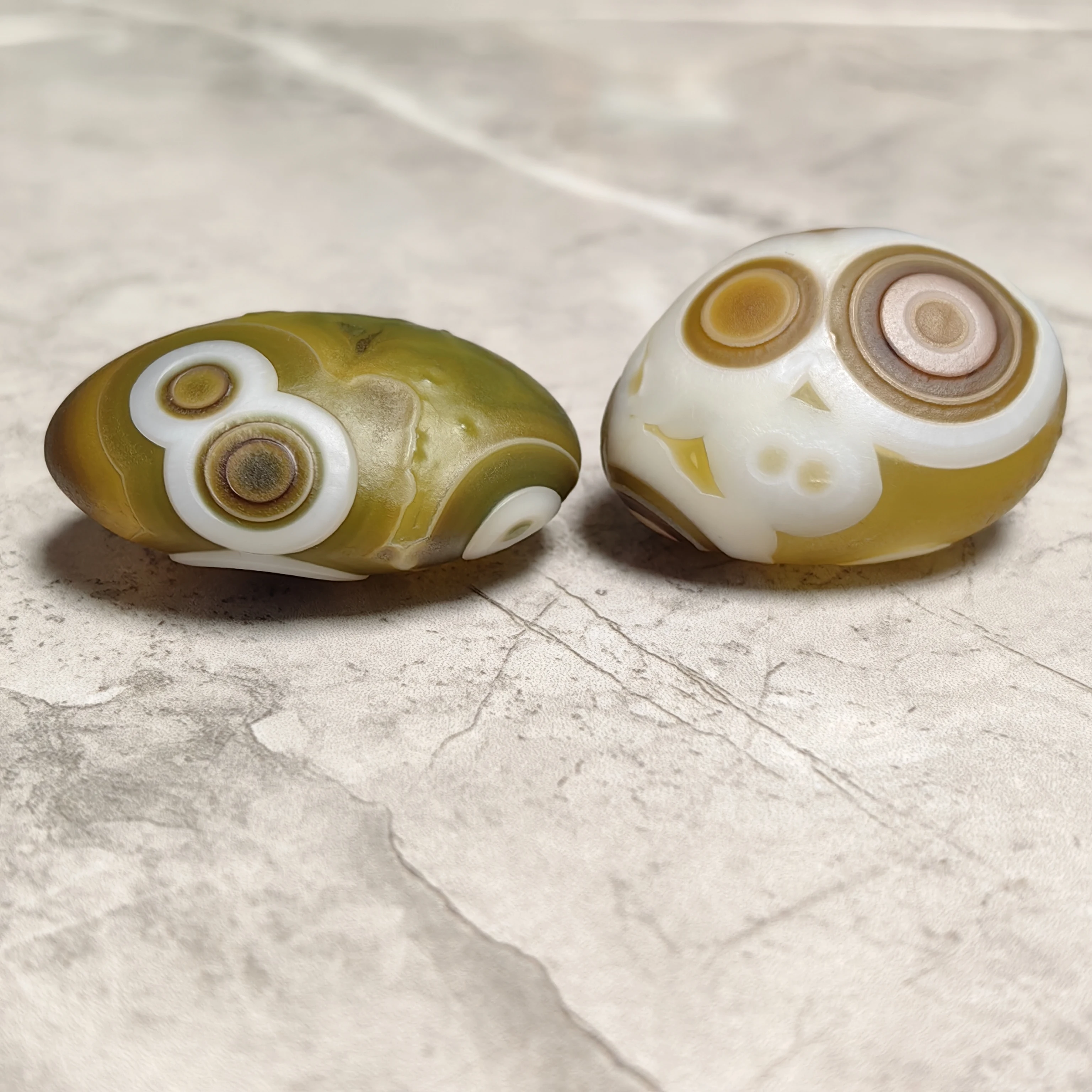 

Natural Unprocessed Divine Eye Agate Sardonyx Crystal for DIY Jewelry Making, Meditation, Wealth Attraction & Spiritual Defens