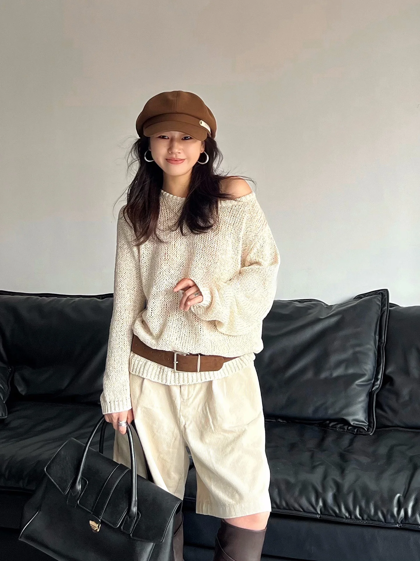 

Женский вязаный свитер MAY MUZIYA, осенняя новинка, с вырезами, на одно плечо, желтый, свободного кроя, с длинными рукавами, из смесового хлопка, в корейском стиле