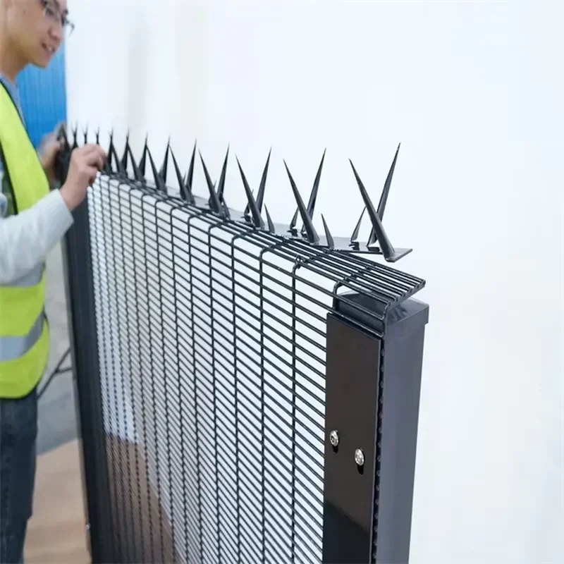 Heat Treated Anti-Climb Metal Security Fence Eco-Friendly Design Rodent Proof Powder Coated Finish for Construction Sites