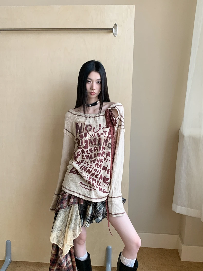 CHEERART Wast Land Letter Print Long Sleeve Tees Beige T Shirt Women Cut Out Designer Top Autumn Fall 2024 Fashion Clothes