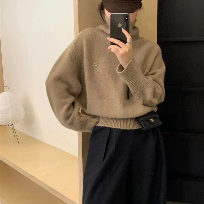 Maglione a colori alti Donna Autunno Inverno Morbido stile pigro Pullover lavorato a maglia allentato di alta qualità Top spesso color caramello dolce