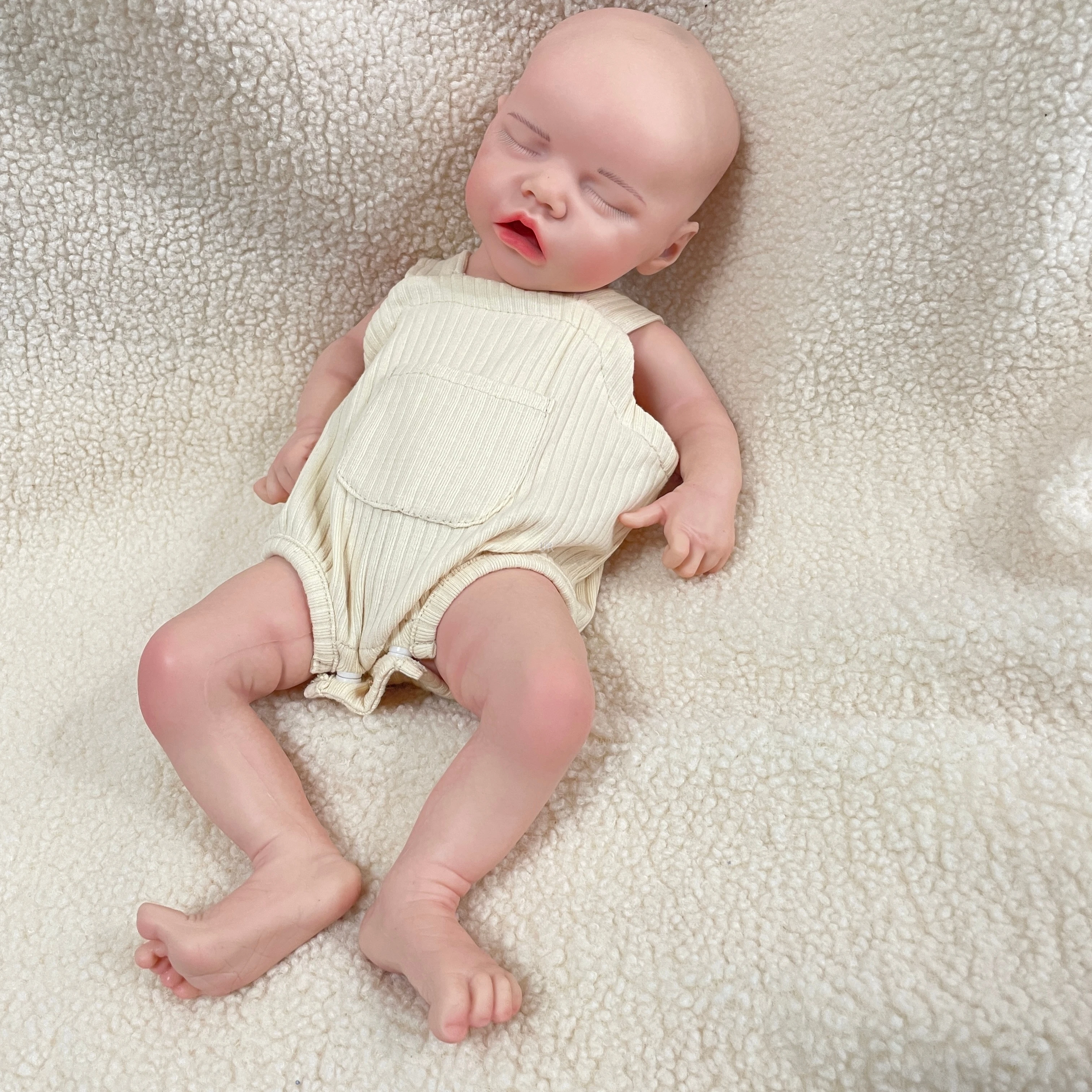 18-Inch Artificial Silicone Reborn Baby Doll – Newborn Girl with Pacifier, Perfect Birthday or Christmas Gift for Kids