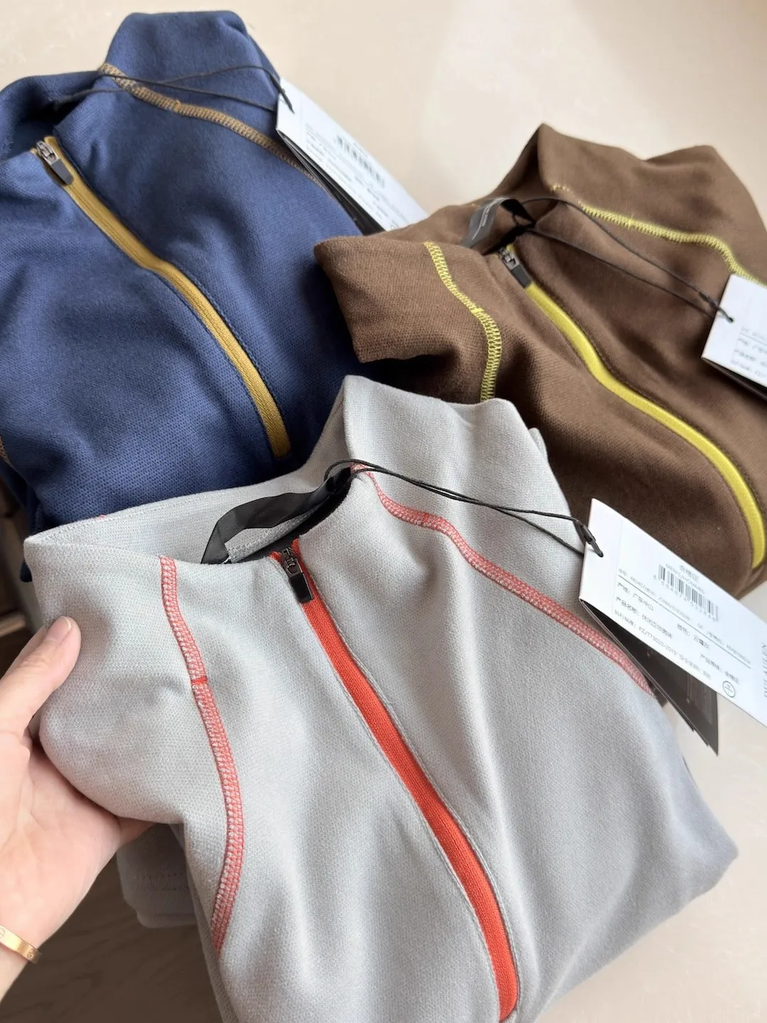 

Ultra-Soft Double-Sided Fce Long-Sve T-irt Hoodie for Men Outdoor Sports Casual Warm Elastic Winter Clothing