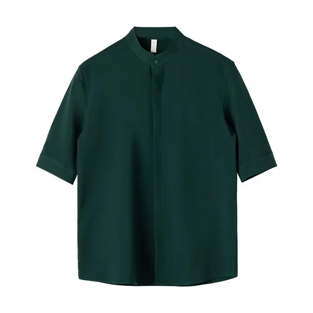 

Надежный выбор для современного человека; Эта стильная, но практичная рубашка с длинными рукавами, предназначенная для занятого рабочего места.