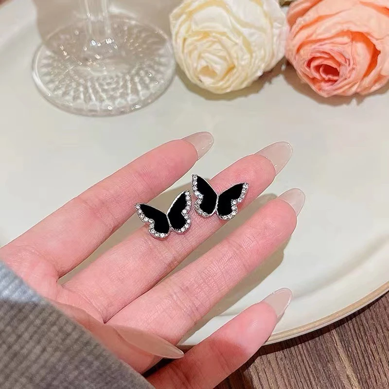Black Enamel Women\'s Small Earrings Crystal Side Mini Butterfly Lovely Animal Shape Tiny Stud Earrings for Girls boucle d\'oreill
