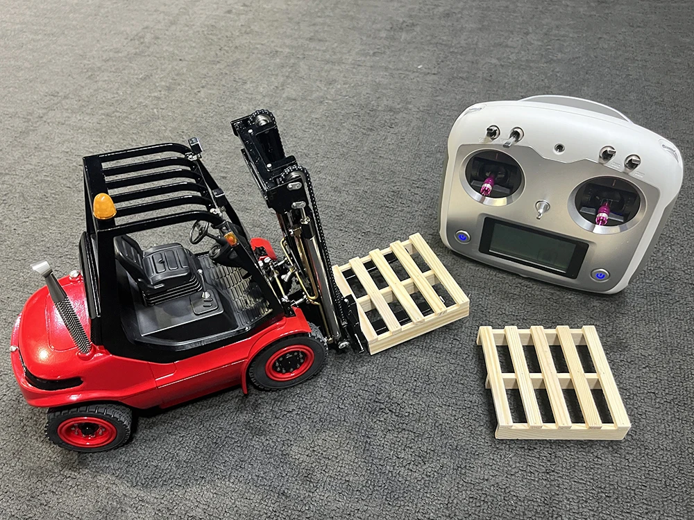 油圧動作ラジコンLESU 1/14 フォークリフトフルセット（うまく動きません） 油圧動作ラジコンLESU 1/14 フォークリフトフルセット（うまく