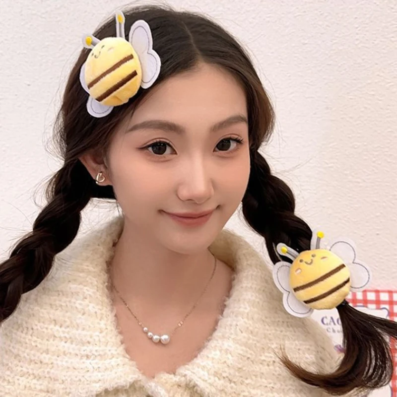 Plush Fabric Bee Hairpin Forehead Side Fringe Clip Cute Cotton Duck Beak Clip Fascinator Autumn And Winter