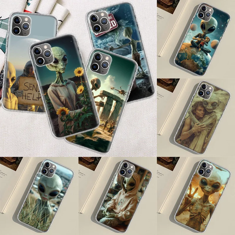 Alien Embrace Phone Case For Apple Iphone 15 14 13 16 Pro Max Cover 11 12 Mini Fundas X XS Max XR 8 7 Plus Shell Coque Silicone