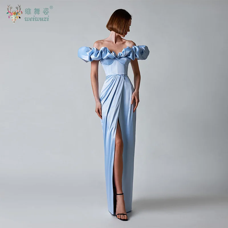 ชุดเพื่อนเจ้าสาวงานแต่งงานแบบไหล่เดียวผ้าซาตินฝรั่งเศสแต่งระบายพร้อมตกแต่งเอวสูงและผ่าข้าง ชุดราตรีสำหรับงานพิธีการอย่างเป็นทางการ