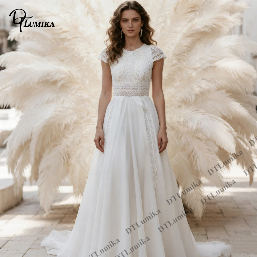 

Satin Mermaid Wedding Dress with Spaghetti Straps Lace Bodice Chapel Train Grand Church Alluring Bride Dresses Tailored Size