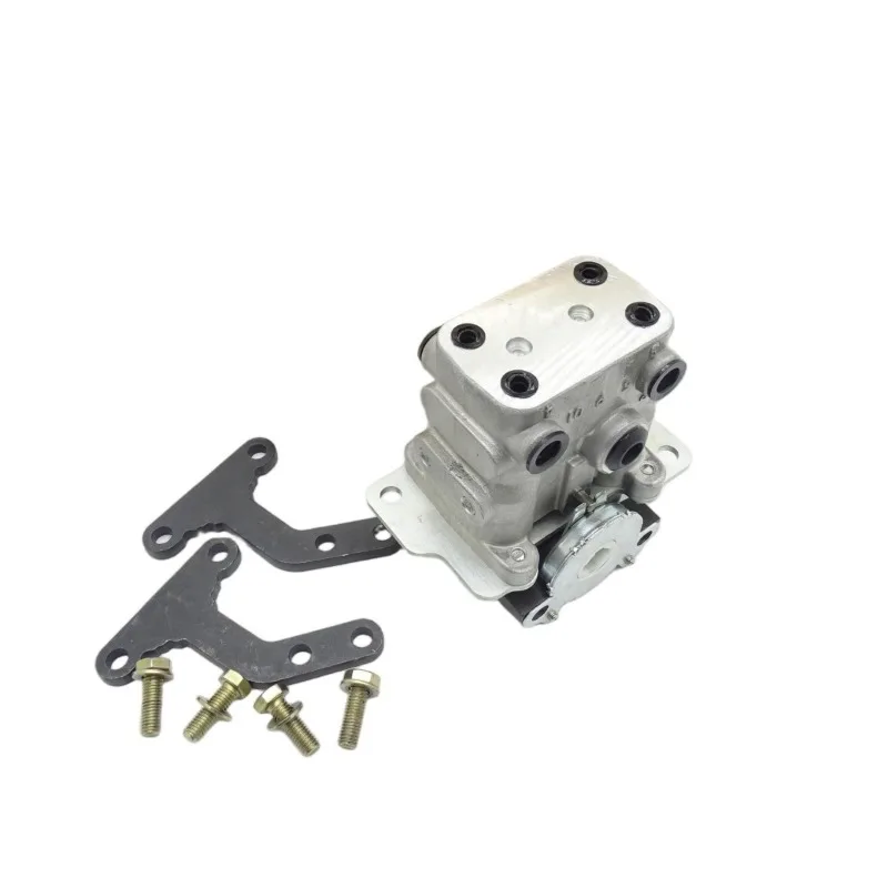 Suitable for PC200-8MO foot valve walking pilot foot valve Komatsu excavator walking control valve hydraulic accessories
