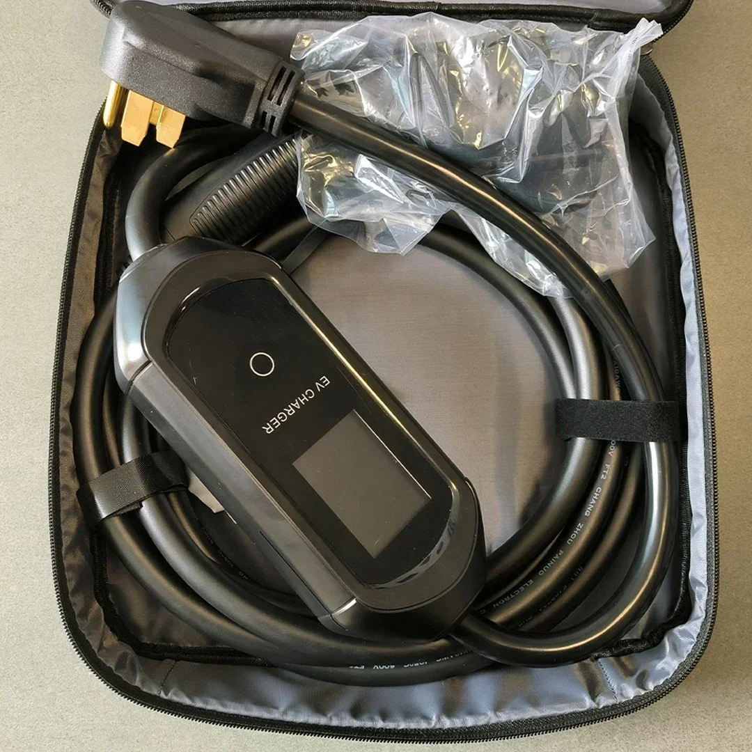 3 Phase Ul Certificate 32A Smart 3.3 Kw 10 Meter Single  Electric Vehicle Mobile 32A 7Kw Home Portable Ev Charger