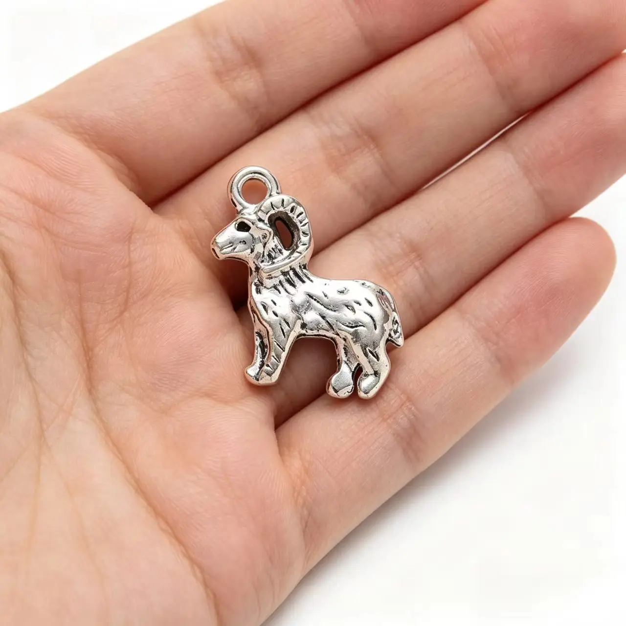 10Pcs/Lot Goat Ram Pendants Tibetan Silver Charms for Jewelry Making DIY Necklace Earring Craft 18x19mm Vintage Antique Findings