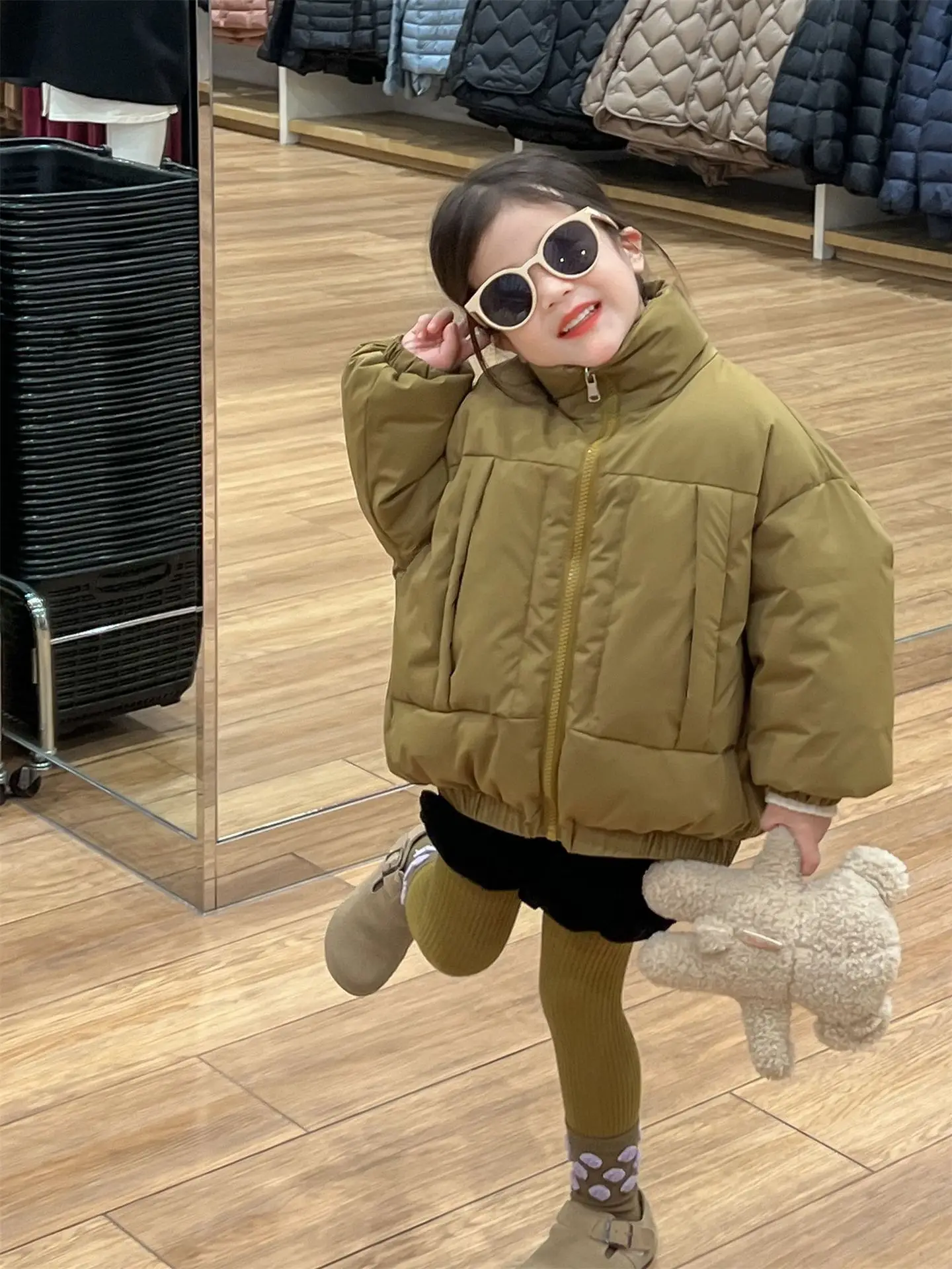 Girl Parkas Childrens 2023 Winter Korean Style Girl Fashion Knitted Hat Stand Collar Jacket Down Cotton Coat Children Parkas Top