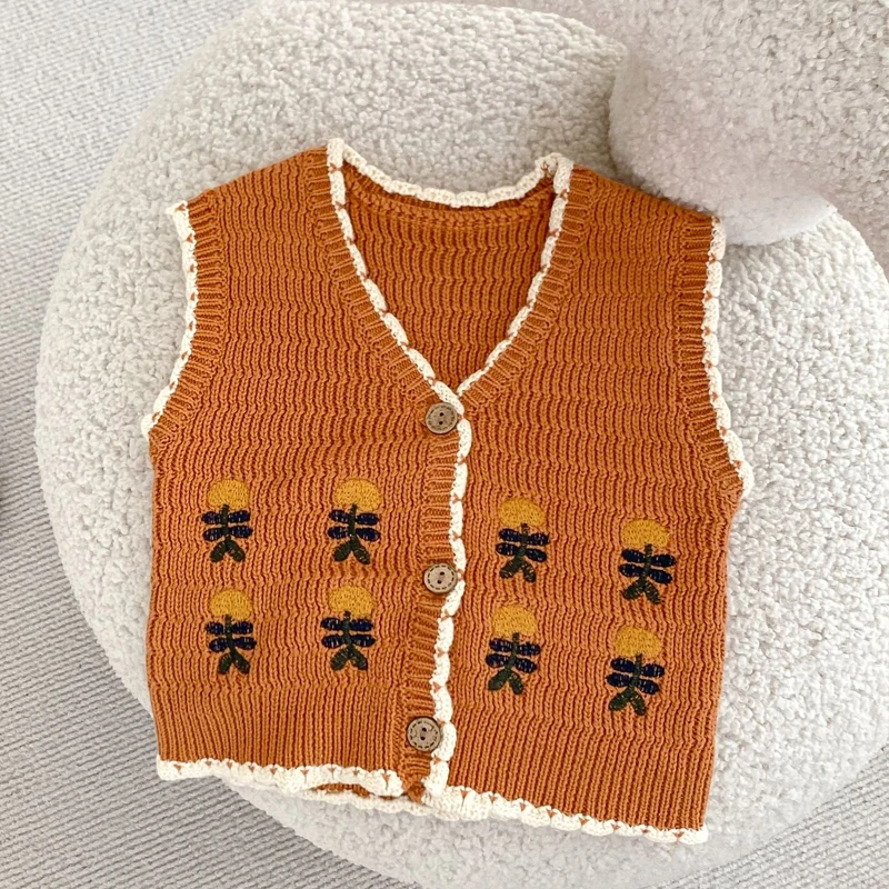 

Autumn new baby clothing, 0-3 year old female baby, flower embroidered contrasting edge color knitted V-neck vest