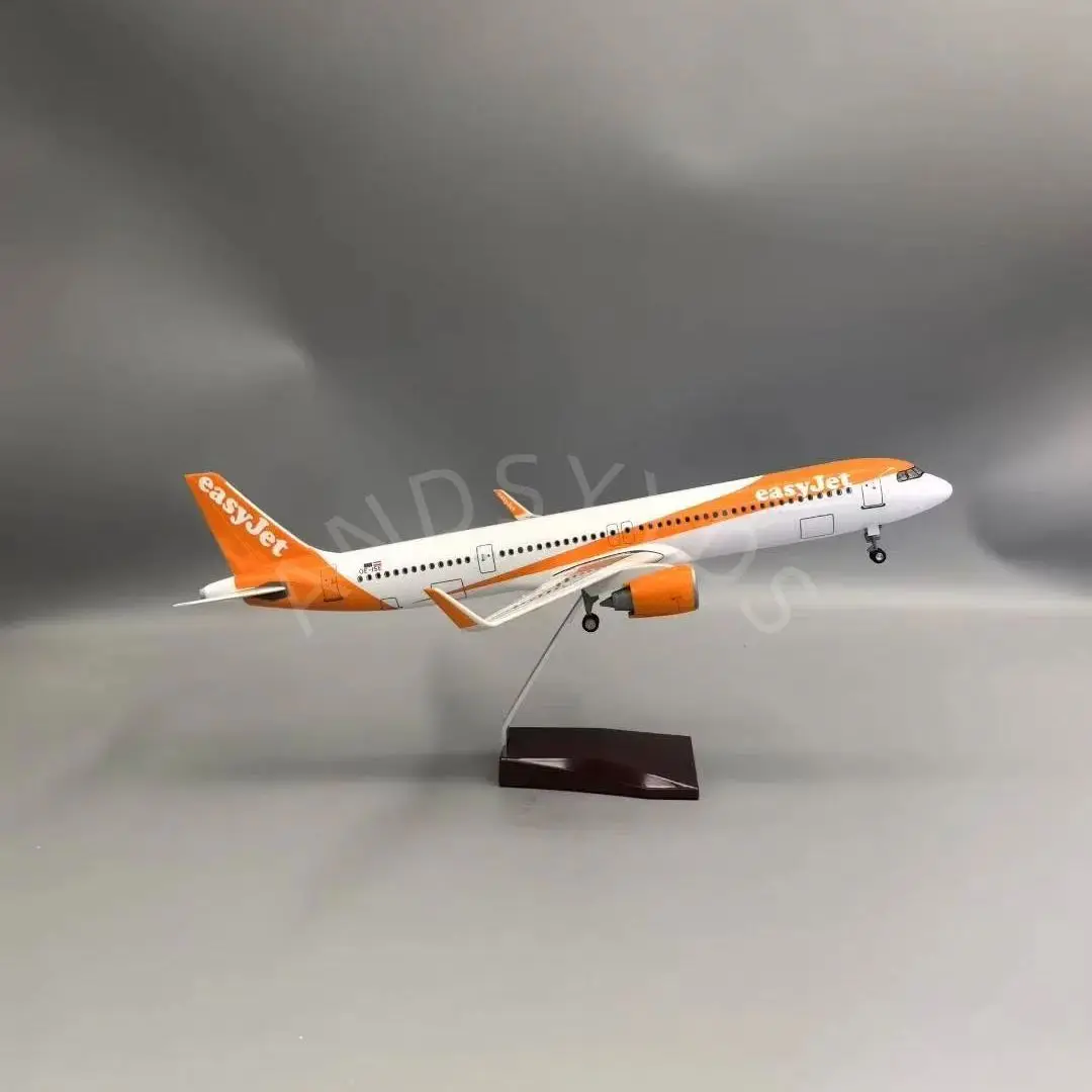 47 سنتيمتر تحصيل طائرة 321 EasyJet الخطوط الجوية A321 نموذج طائرة الراتنج طائرة مع الهبوط الجدول زينة طائرة