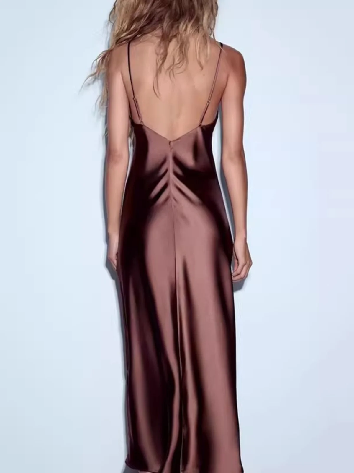 فستان نسائي جديد للخريف والشتاء، أنيق وعصري، بملمس حريري، بحمالات، طول متوسط، بأسلوب الشارع، بدون أكمام، برقبة على شكل V، من ... #4