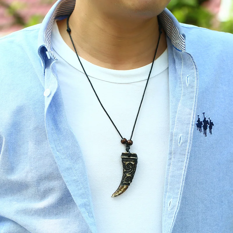 1 Piece Men Vintage Resin Wolf Teeth Pendant Necklace Wax Thread Rope Necklace for Men Punk Jewelry