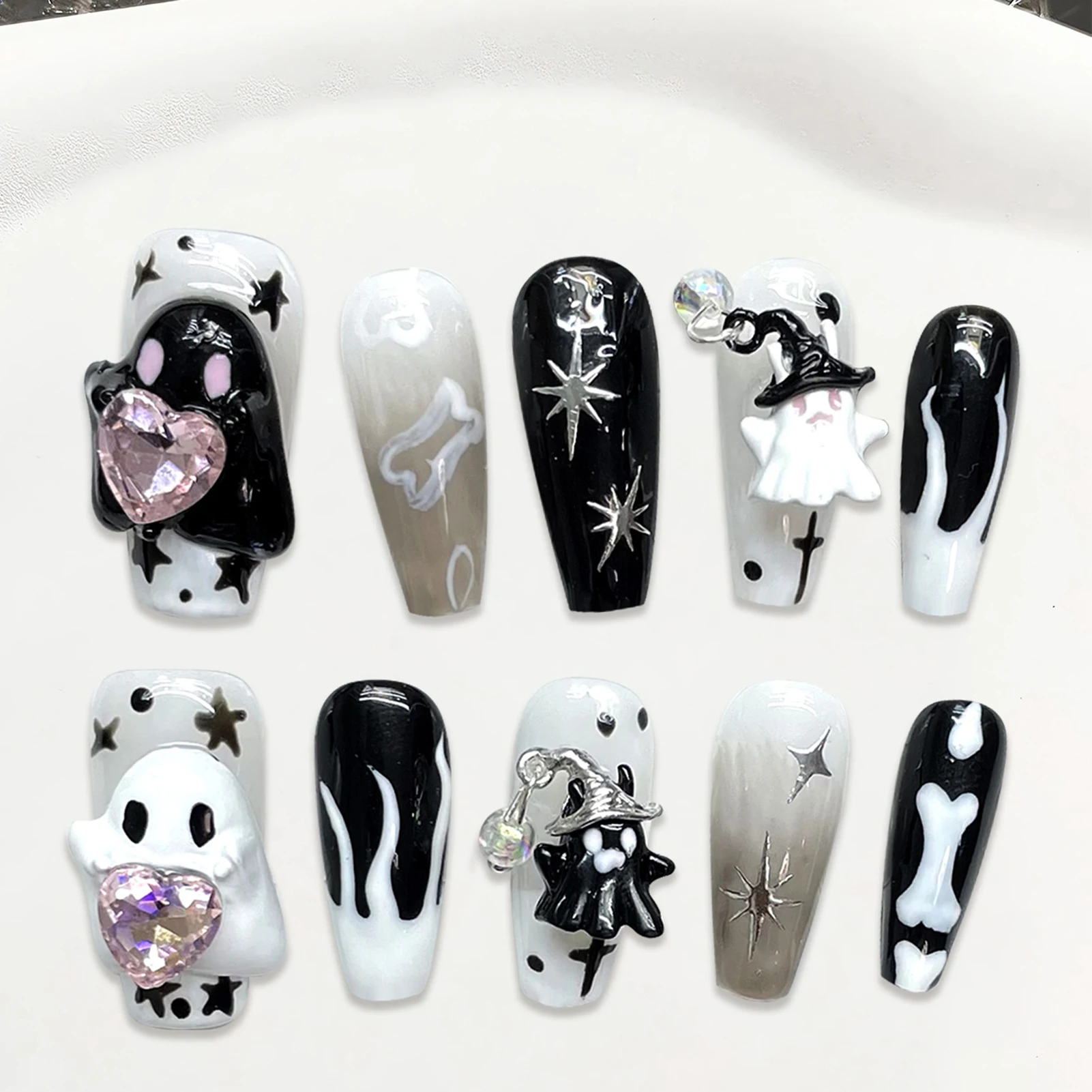 Halloween Style False Nails Black White Handmade 3D Little Ghost Press On Nail Short Or Medium T Fake Nails For DIY Manicure