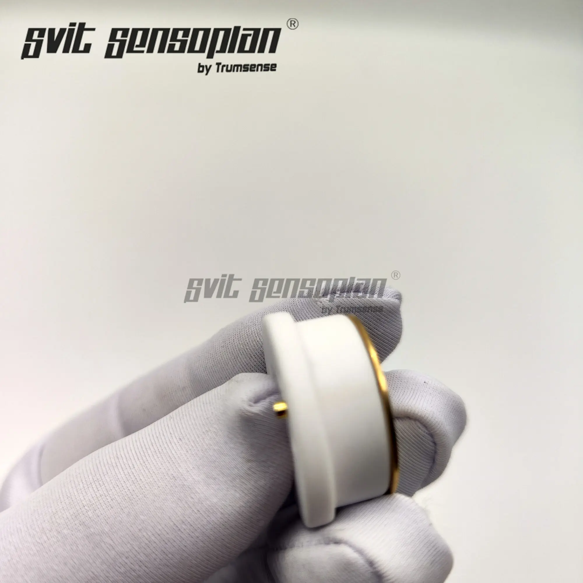 Gold Coating Ceramic Ring Used for Optical Fiber Laser Cutting Machine 24.5 X 28mm Precitec KT B2 CON for Most Popular Machine