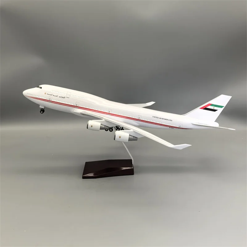 新製品 1/160 ダイキャストモデル エミレーツ航空 プレジデンシャルプレーン B747 レジン製飛行機 ライト付き 航空コレクション ディスプレイ ギフト