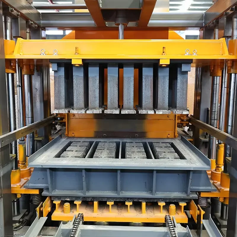 2026 Weida PLC Controlled Gearbox Automatic Hydraulic Bearing Paving Hollow Block Making Machine Multi-Voltage