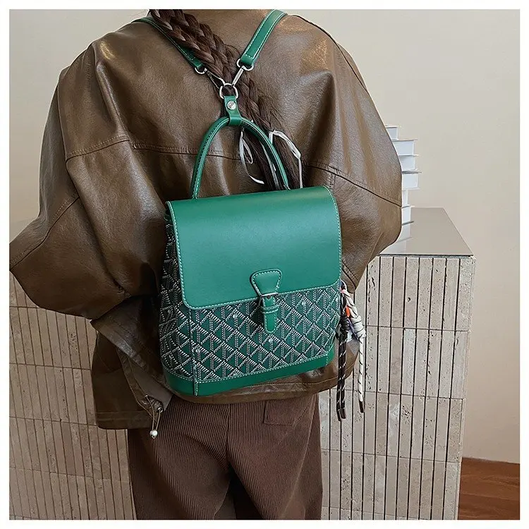 

Сумка-тоут Luxe Commute, силуэт для ношения под мышкой, трансформируемый ремень для ношения через плечо, текстурированная внешняя поверхность премиум-класса, новинка 2026 года