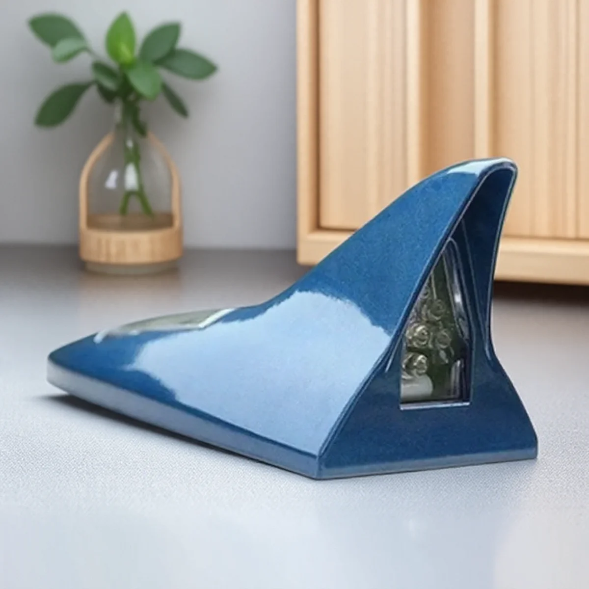 LED Solar Shark Fin Car Antenna Light Decoration for Vehicles with Pilot Light and Tail Light Warning Flash High Visibility