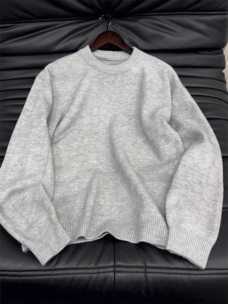 

Cleanfit Light ey round Ne Knitted Sweater Men's Loose Fit Inner Wear American Sle Top for Autumn Winter Casual Wear