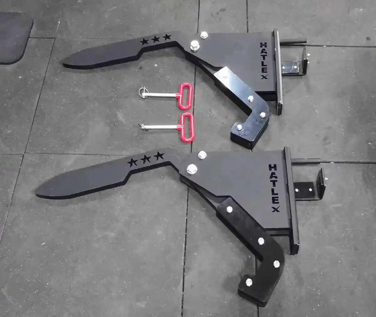 

Крепление для приседаний с самозащелкивающимся креплением, подходит для квадратных труб 80 мм