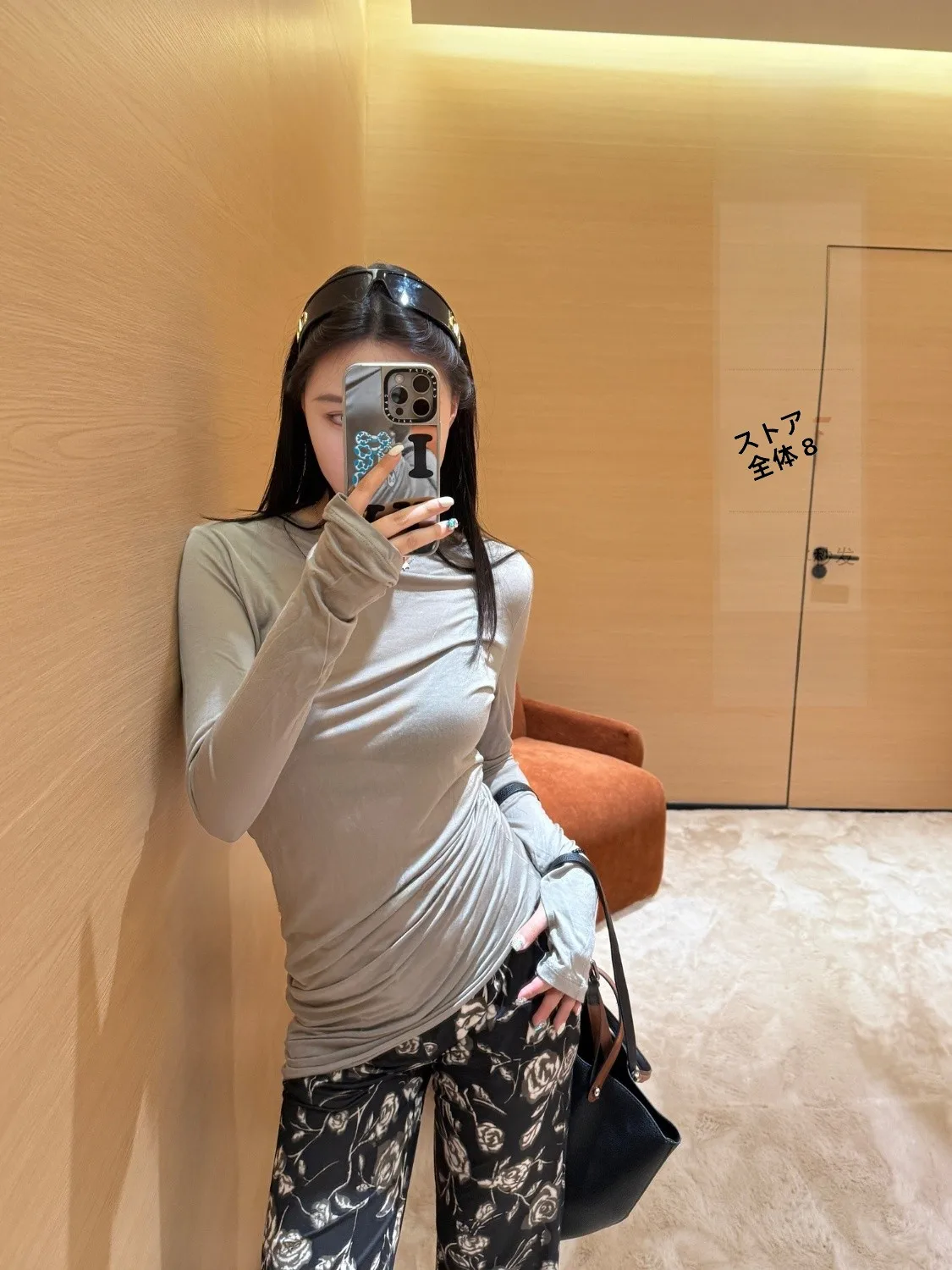 

Zhaolu Si Slimming Lazy Sle Silk Long Sve T-irt Asymmetrical Waist Cinching oulder Bared Long Sve Women's Top