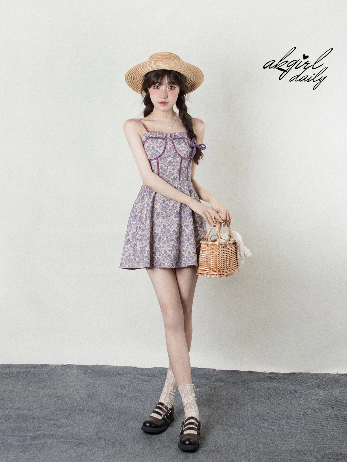 

AKSTUDIO Винтажное фиолетовое платье с цветочным принтом для женщин, с милым дизайном, подчеркивающим талию, для повседневной носки, с завышенной талией