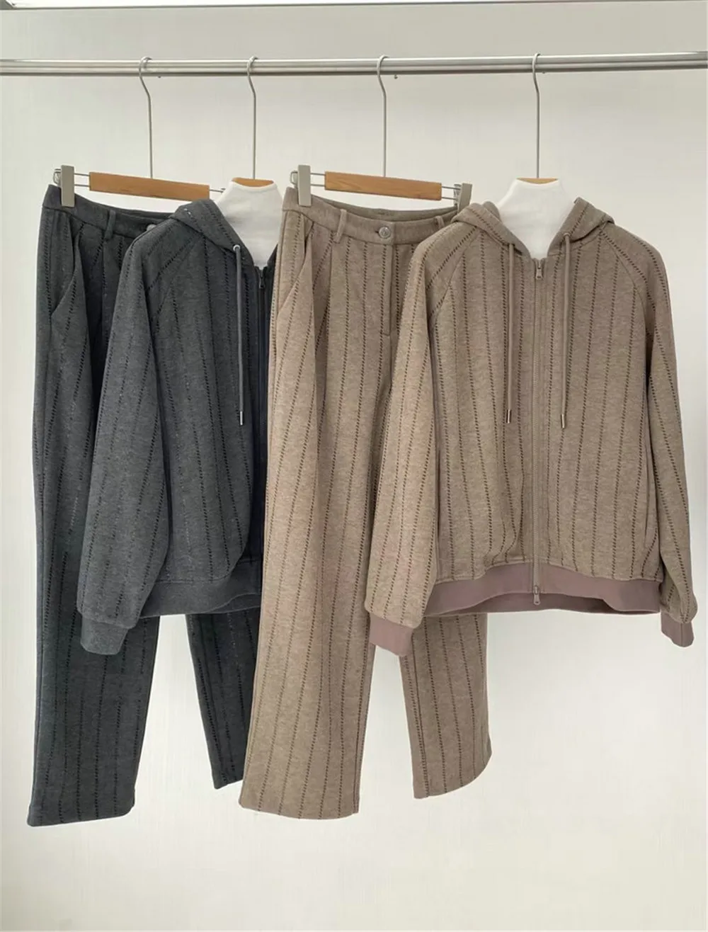 

25. осенне-зимний новый женский кардиган на молнии с капюшоном и блестками + повседневный комплект прямых брюк