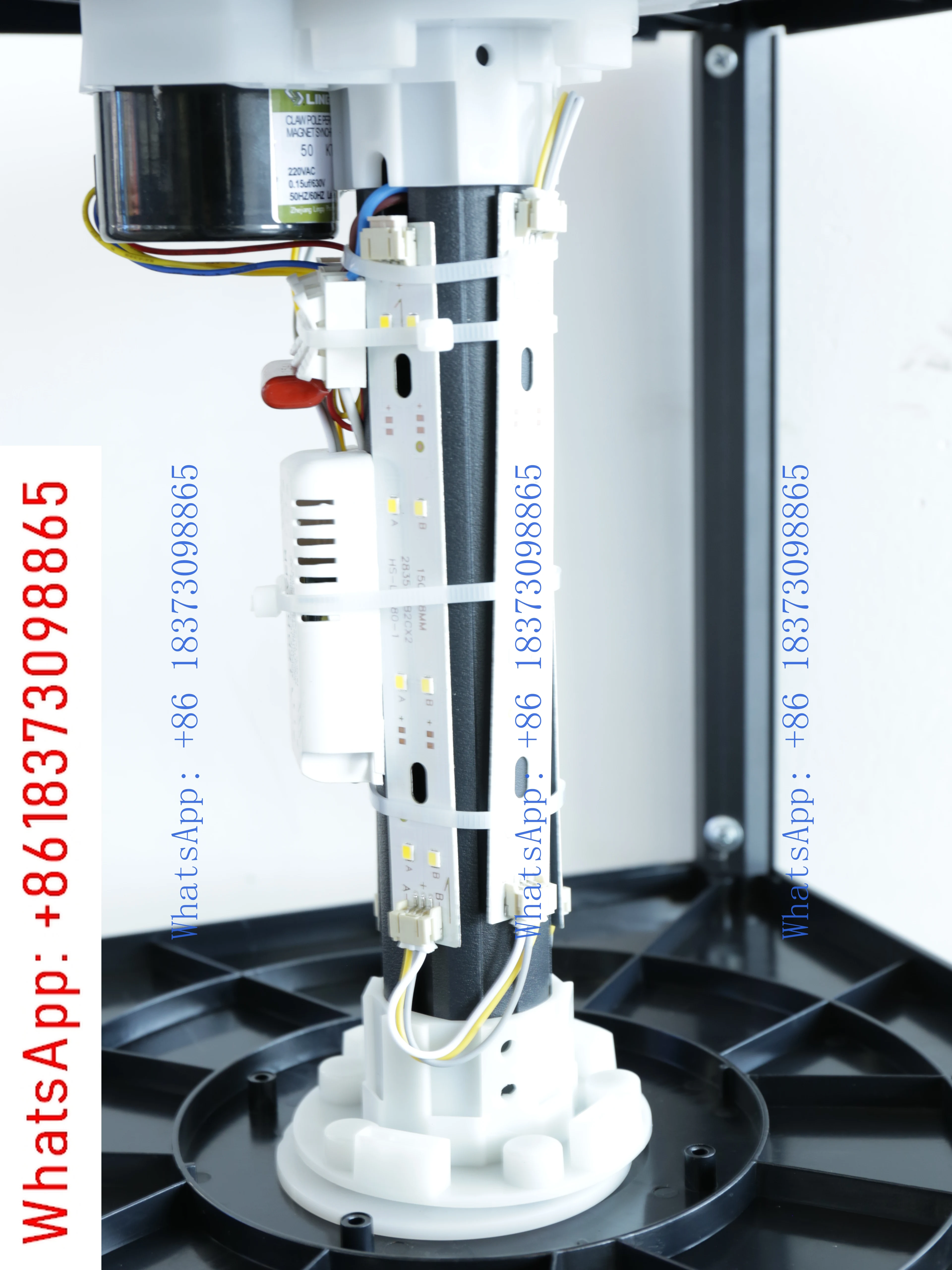عرض الصمام الثنائي الباعث للضوء للوحات القائمة الإعلانية الخارجية للمقهى والأعمال علامات الإضاءة ذات 4 جوانب #3