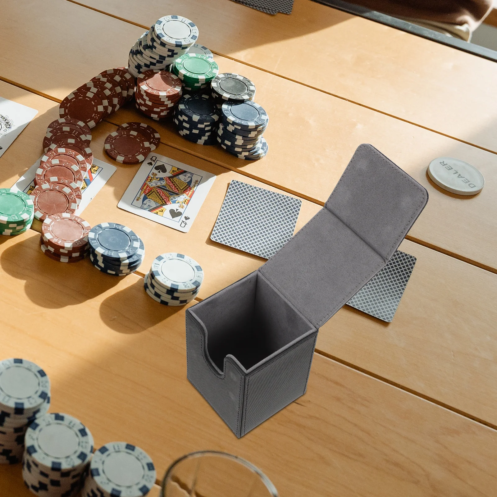 Kotak Kartu Permainan Portabel Kapasitas Besar Bahan PU Tepi Halus Desain Ringan dan Kompak untuk Kartu Permainan Meja Olahraga Perdagangan