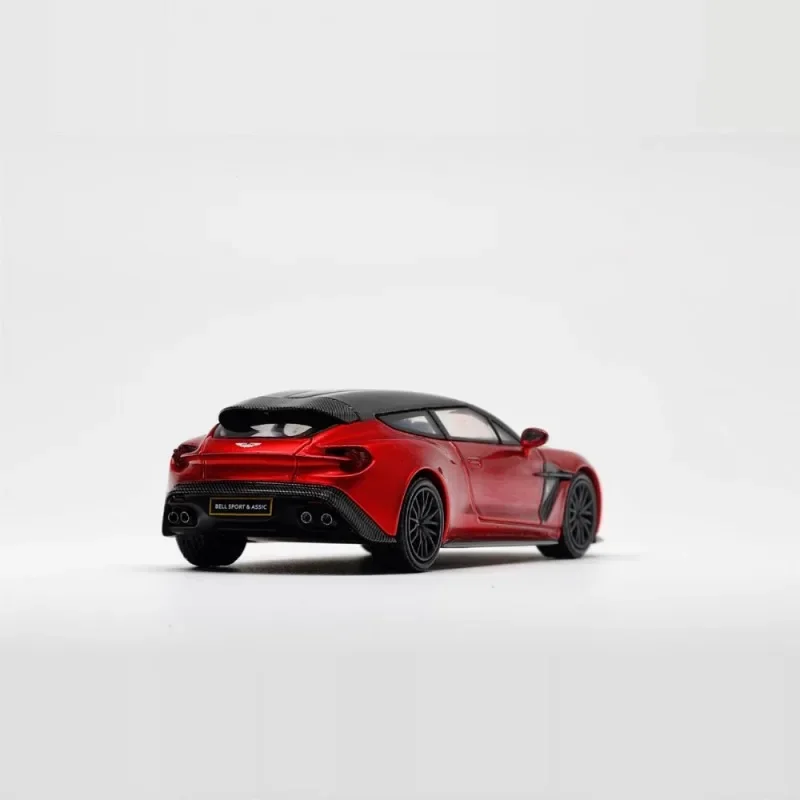 Король-модель 1:64 Aston Martin Vanquish Zagato, модель автомобиля из сплава, детская коллекция украшений, для детского новогоднего подарка.