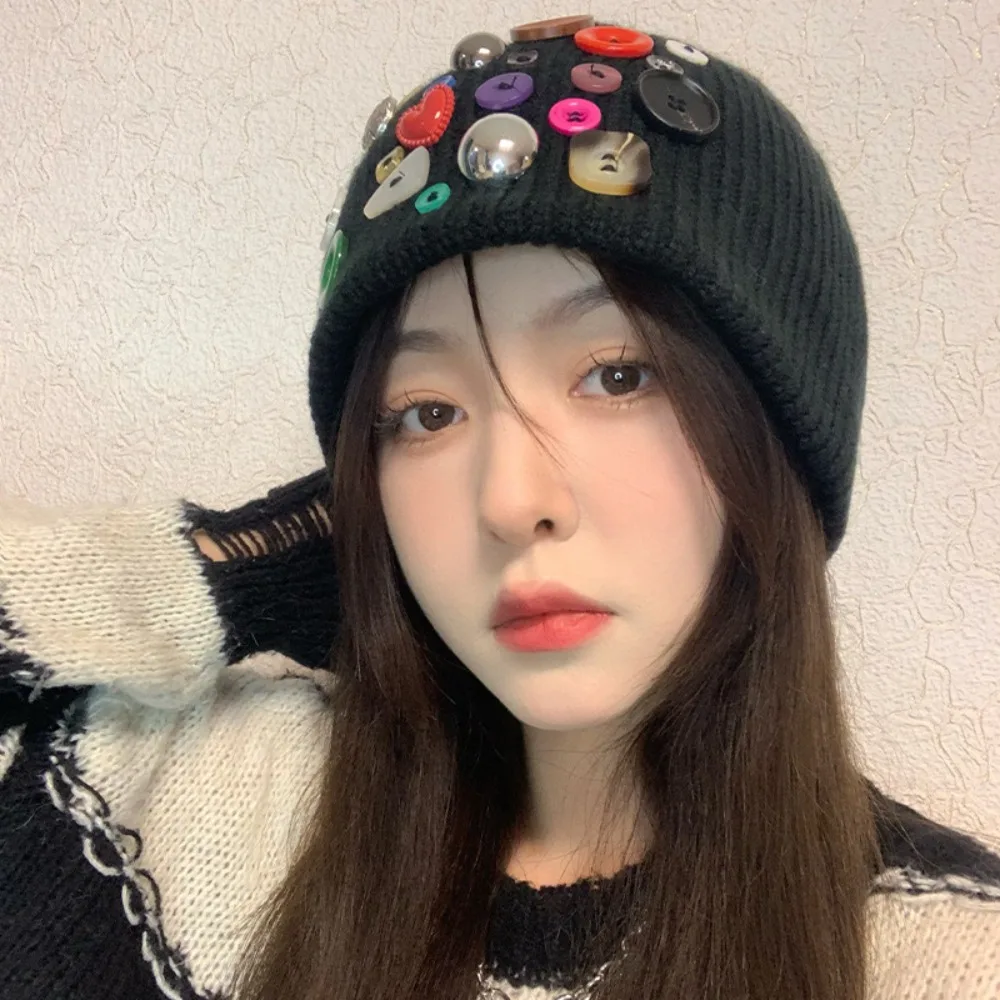 Fashion Colorful Button Beanie Hat Cuffed Irregular Button-Decorated Knitted Hat Pullover Style Elastic Personality Cold Cap