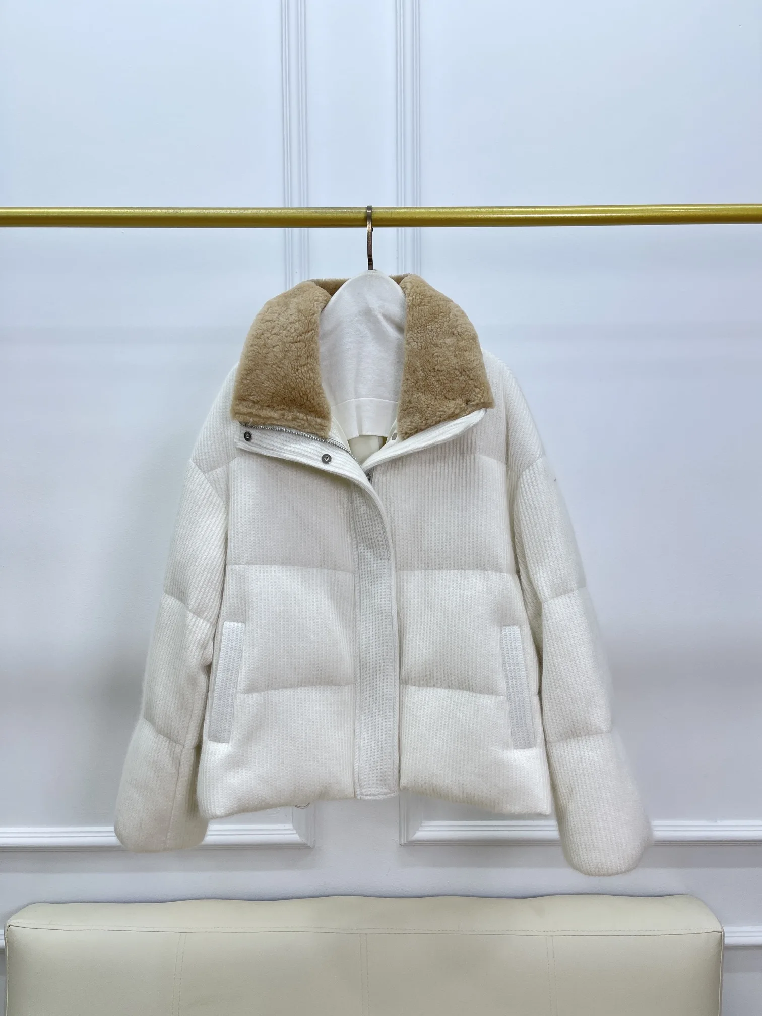

Women Solid Color Goose Down Jacket Winter Fur Spliced Turn-down Collar Long Sleeve Fashion Warm Wool Blend Coat
