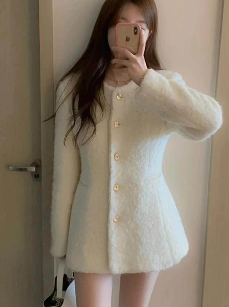 

2025 Winter New Collection: Women's Fashion Series, Single-breasted, Slim-fitting Woolen Coat