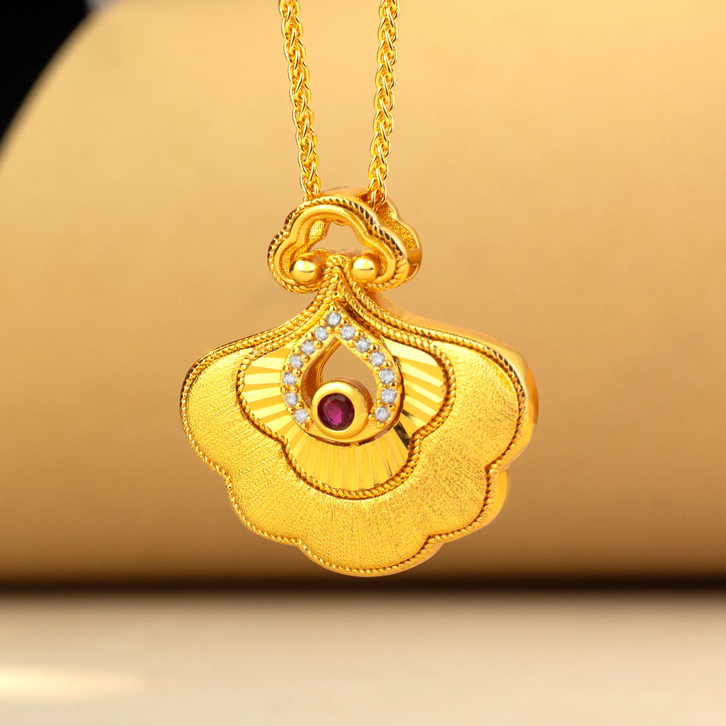 9999 gold brushed gold point diamond charm lock pendant luxury vintage style hollowed-out women's necklace