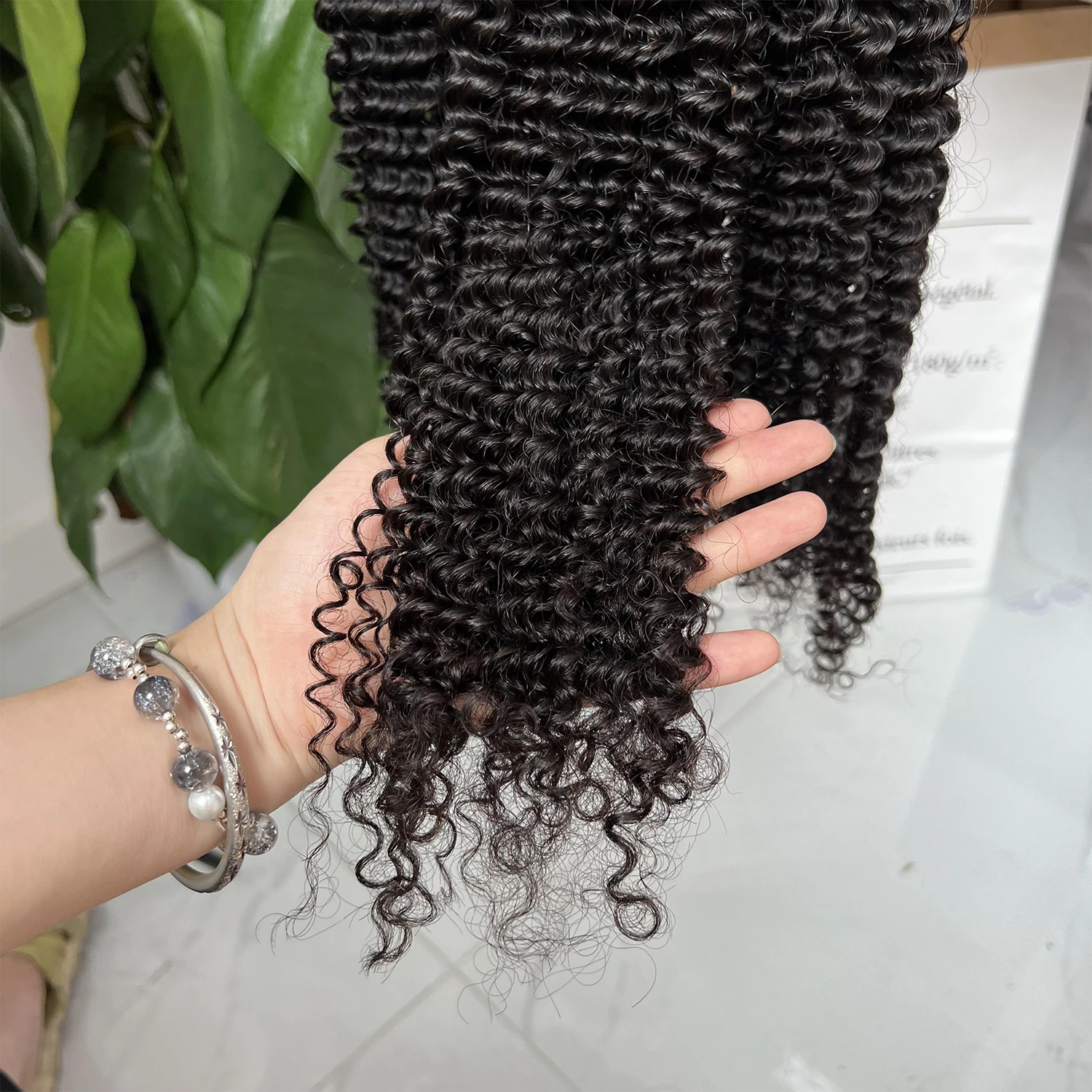 SWANEE Afro Kinky Curly 3 пучка натуральных черных вьющихся париков, пучки наращивания, двойной уток, 100% вьетнамские человеческие волосы Remy