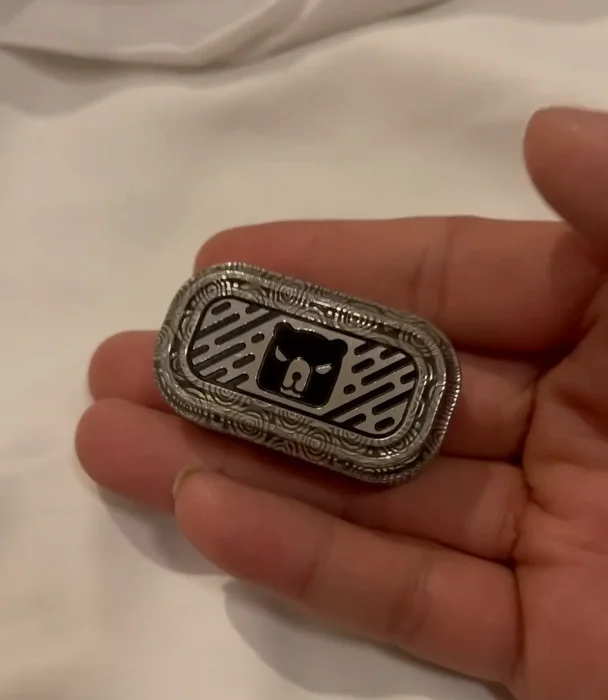

01edc, Mackie, first generation stainless steel Ruifen carved shell