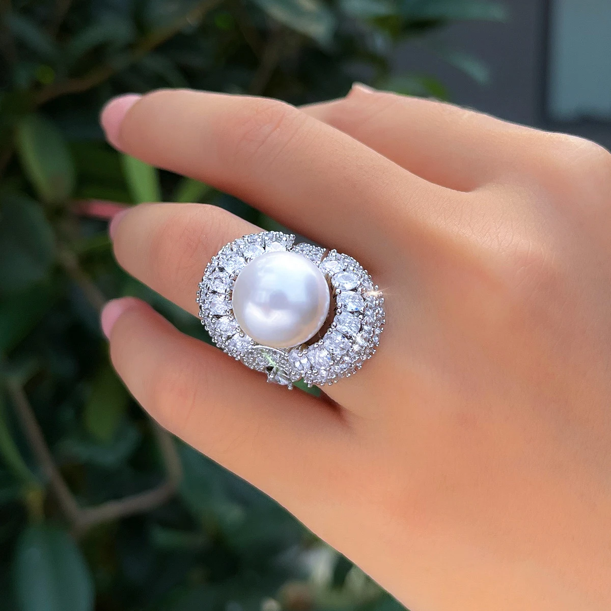 CWWZircons Adjustable Shiny Cubic Zirconia Big Round Pearl Finger Rings for Women Luxury Party Anniversary Jewelry Gifts J0272