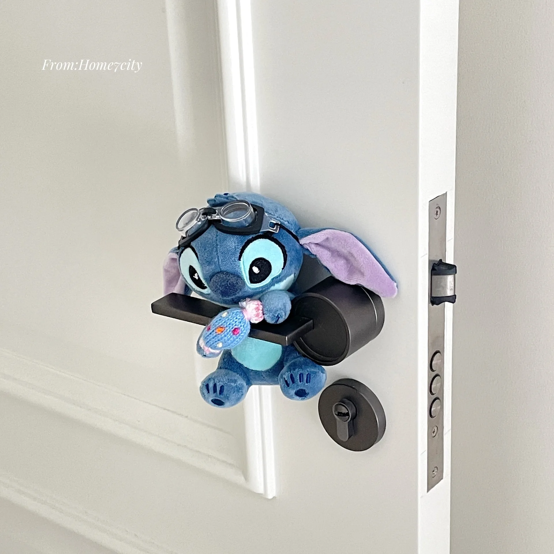 디즈니 스티치 도어 핸들 장식 귀여운 만화 플러시 장난감 카와이 패션 룸 도어 장식 액세서리 휴일 선물