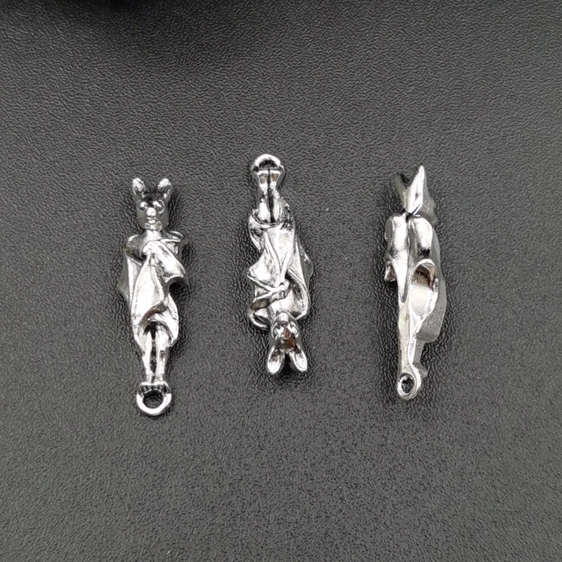 5pcs 9*30mm 3D Gothic Hanging Bat Charm Cute Realistic Bat Charm Vampire Halloween Pendant DIY Handcrafted Jewelry Accessories
